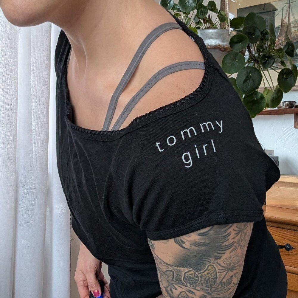 Tommy Hilfiger - Vintage Y2K  Tommy girl boat neck baby doll t-shirt - XL